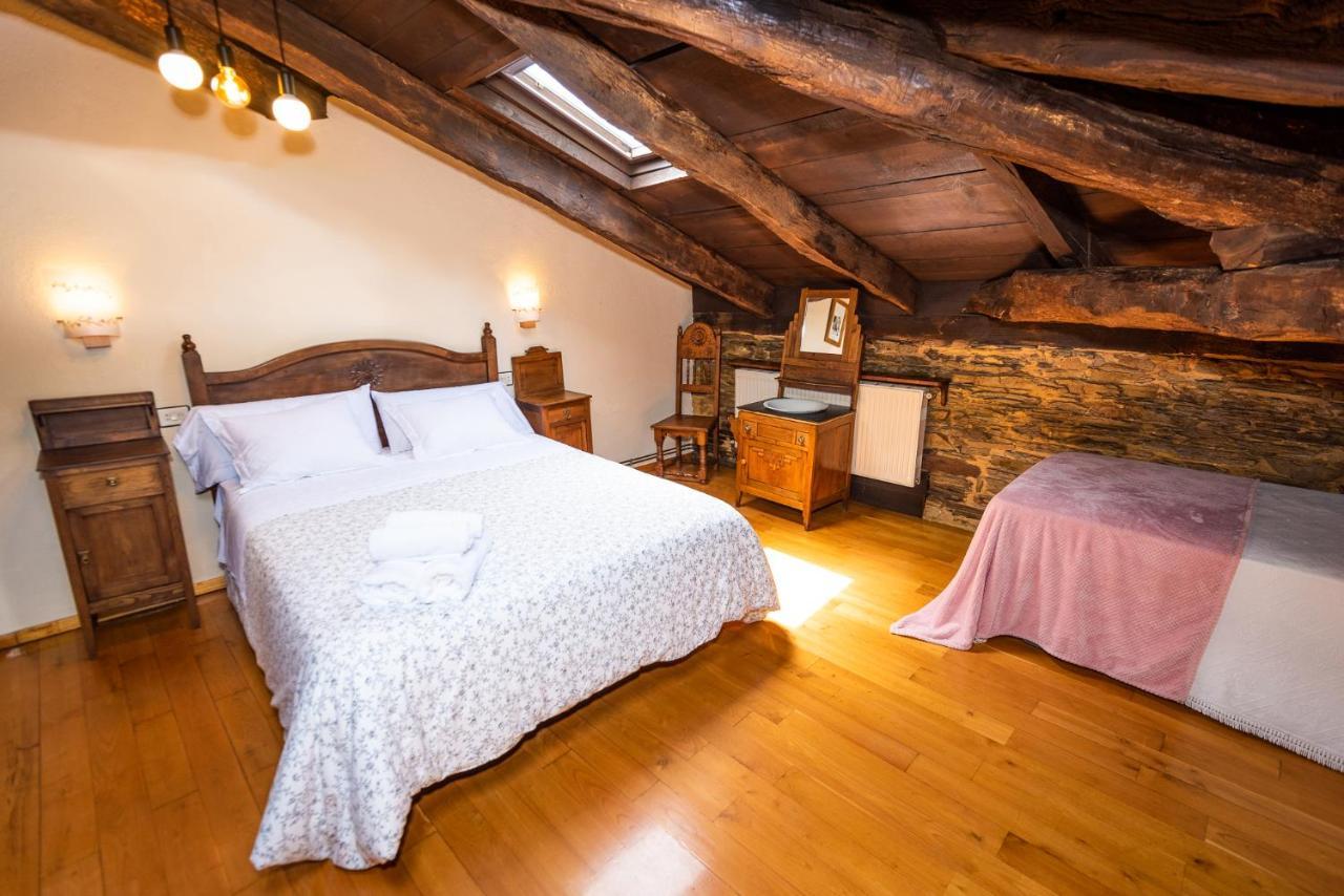 Apartamentos Rurales Casa Riveras 산타 율라리아 드 오스코스 외부 사진