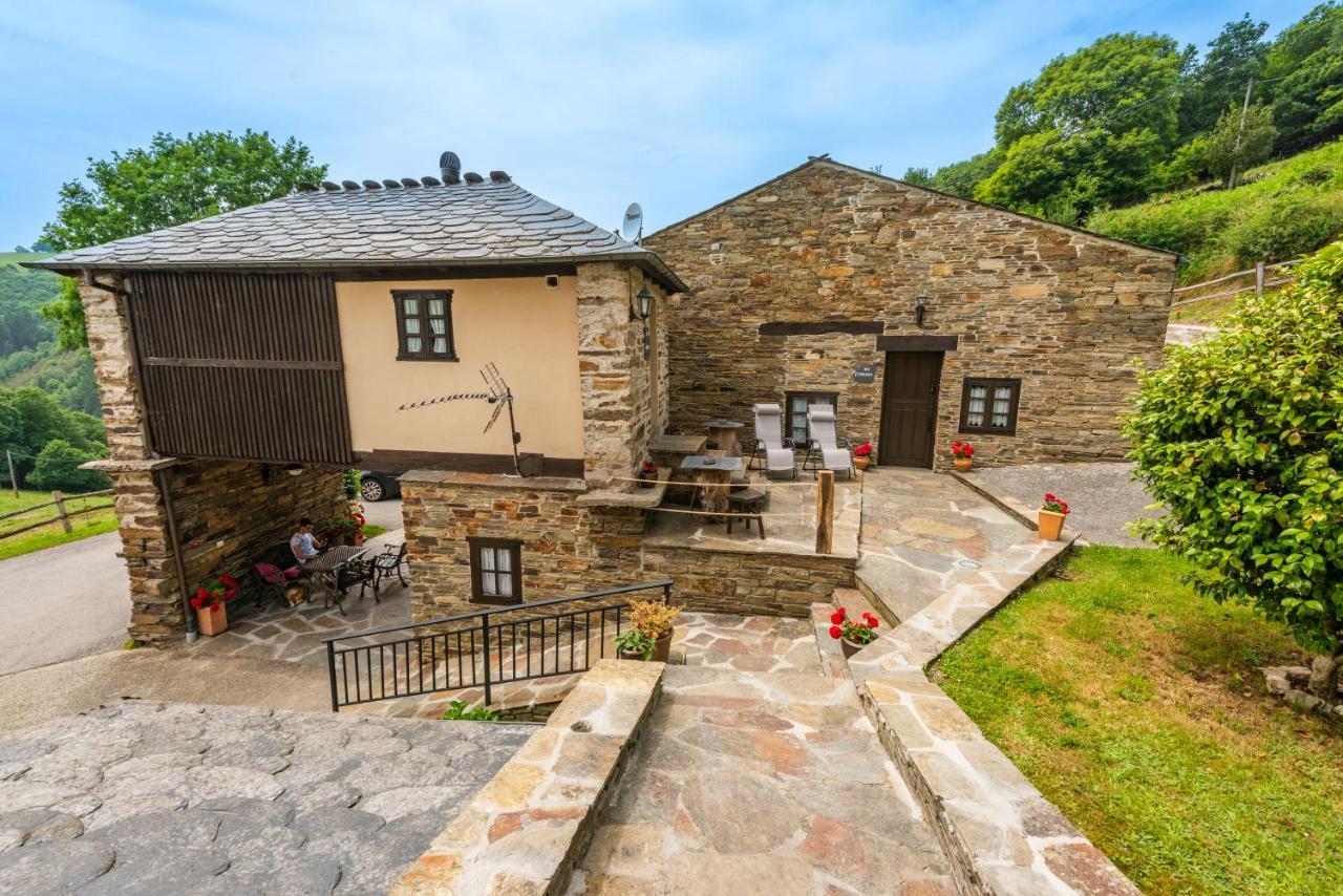 Apartamentos Rurales Casa Riveras 산타 율라리아 드 오스코스 외부 사진