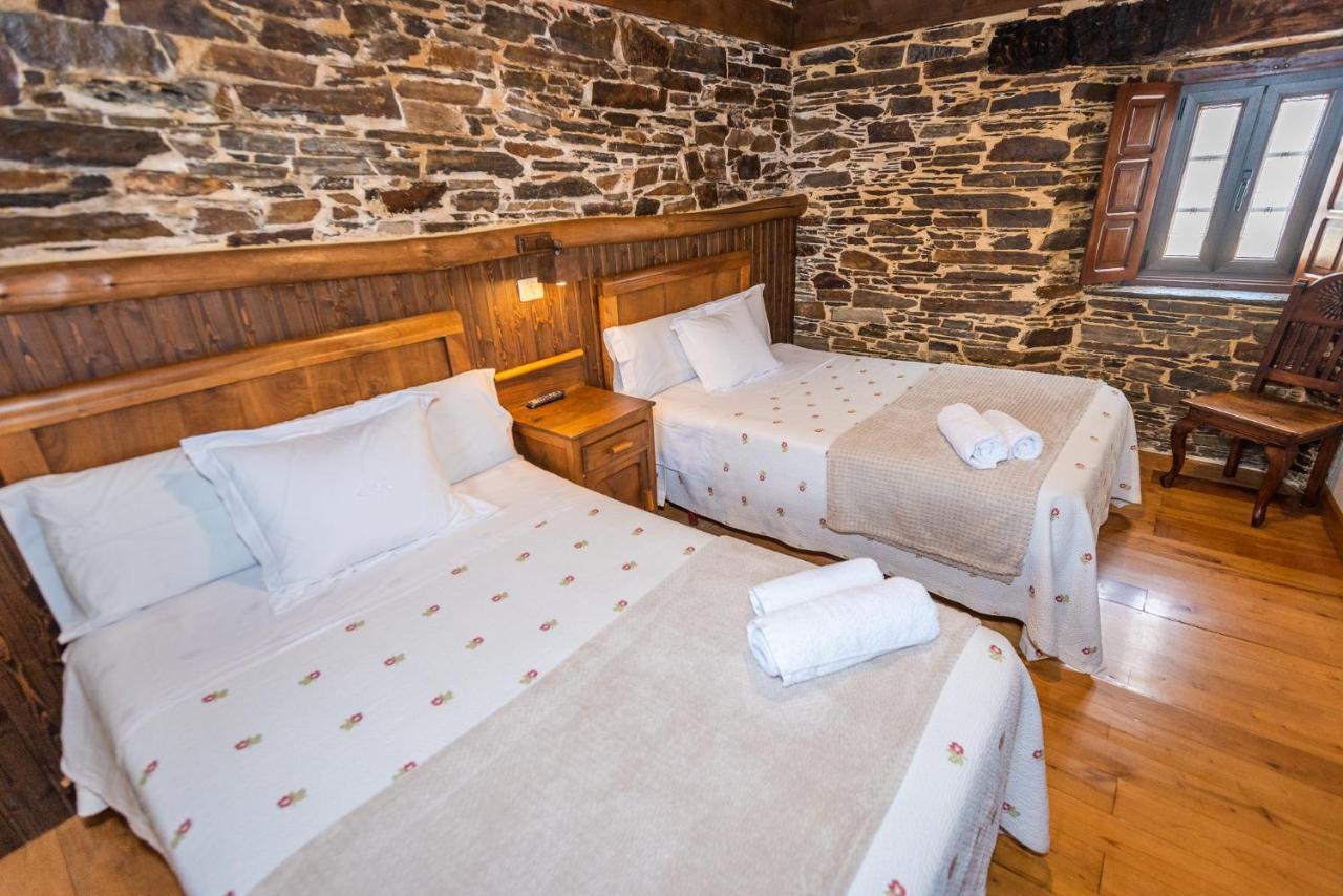 Apartamentos Rurales Casa Riveras 산타 율라리아 드 오스코스 외부 사진