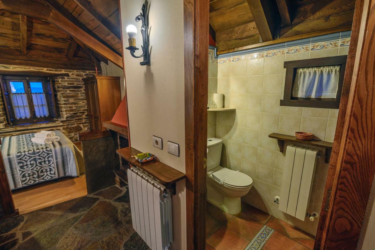 Apartamentos Rurales Casa Riveras 산타 율라리아 드 오스코스 외부 사진