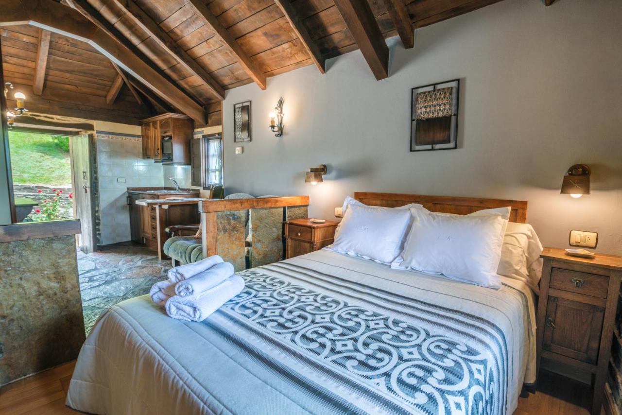 Apartamentos Rurales Casa Riveras 산타 율라리아 드 오스코스 외부 사진